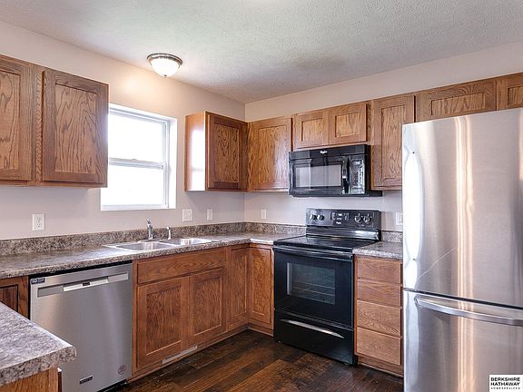 3rd image of 2324 NW 44th St