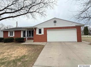 435 21st St SW, Mason City, IA 50401