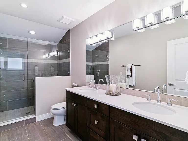 2428 N Clarkson St — Photo 23