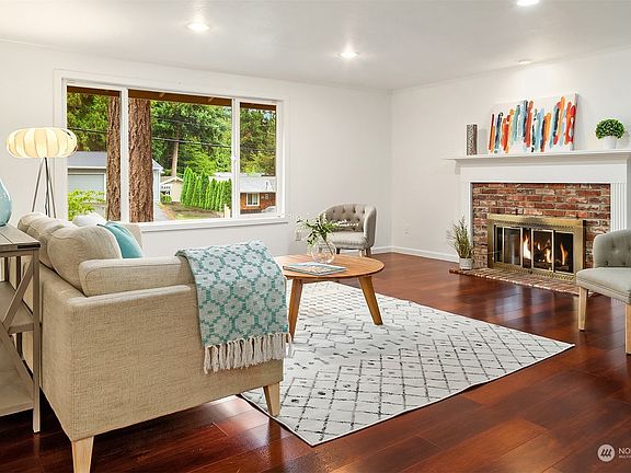5th image of 931 210th Avenue NE