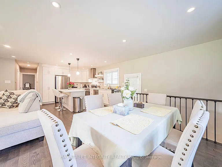 1277 Gainsborough Dr — Photo 13