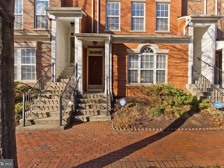 409 Cameron Station Blvd — Photo 2