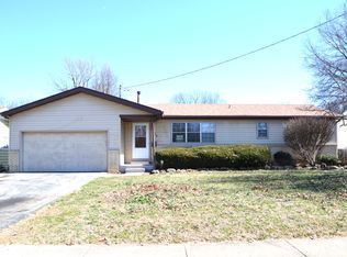 1238 S Belcrest Ave, Springfield, MO 65804