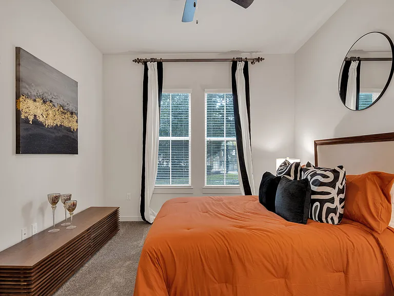 The District Apartments — Photo 30