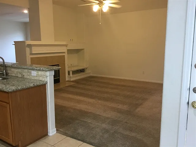 3 bed, 2.0 bath, 2240 sqft, $2,365 — Photo 4