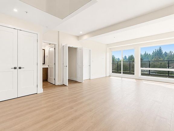 5th image of 2233 156th St #312