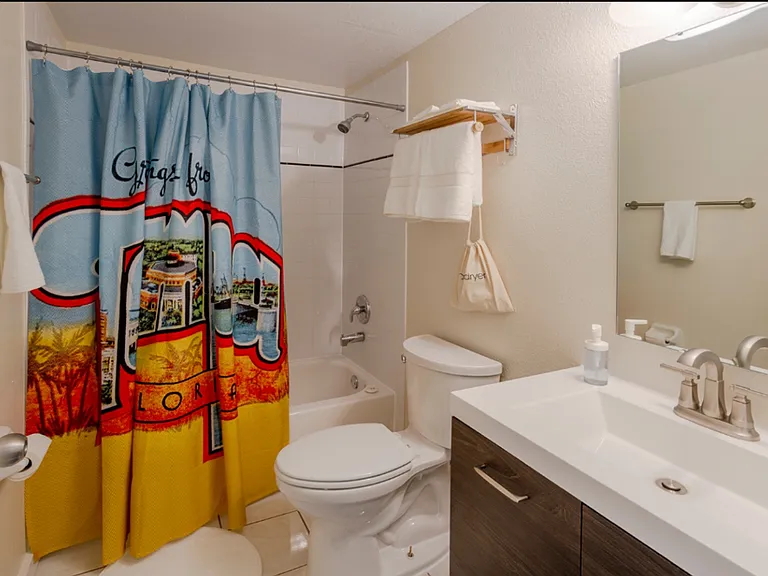 5810 N Suwanee Ave #B — Photo 10
