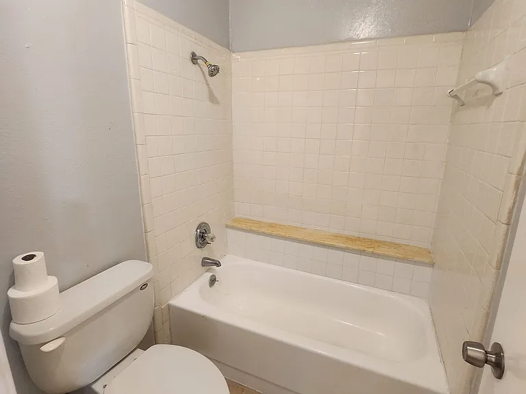 1310 Oakbluff Dr — Photo 6