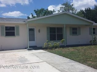 9562 85th St, Seminole, FL 33777
