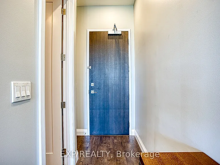 101 Locke St S #616 — Photo 2