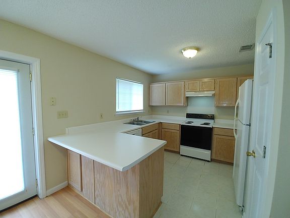 5th image of 103 Tallassee Trl