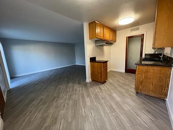 4th image of 4040 Badillo Cir #76