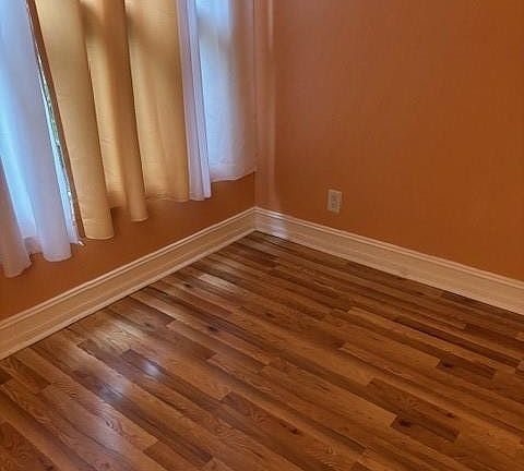 3rd image of 616 SW 1st Street #616