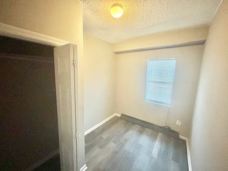 1830 E Riverside Dr #1 — Photo 7