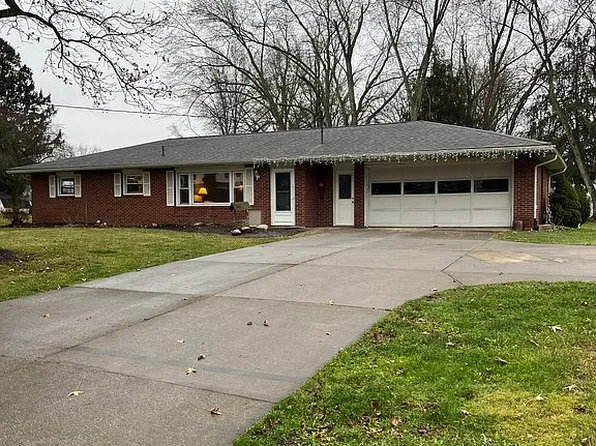 219 Parkview Cir, Smithville, OH 44677