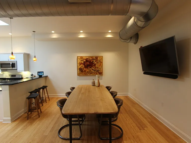 139 7th St #2000 — Photo 4