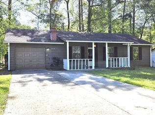 548 Burnt Creek Dr, Lilburn, GA 30047