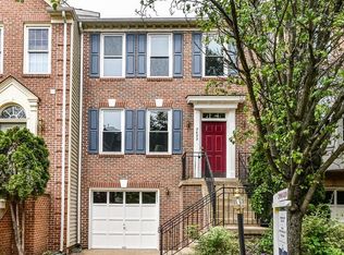 2022 Meadow Springs Dr, Vienna, VA 22182
