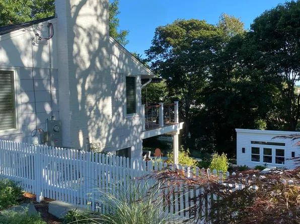 195 Main Street, Wellfleet, MA 02667