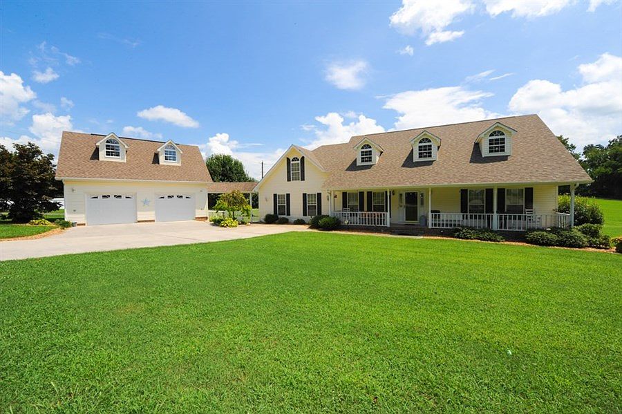 1st image of 121 Henderson Dr