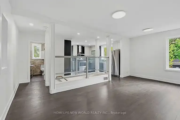 1842 Dundas St E #2 — Photo 3