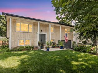 376 Hilkert Ct, Crystal Lake, IL 60014