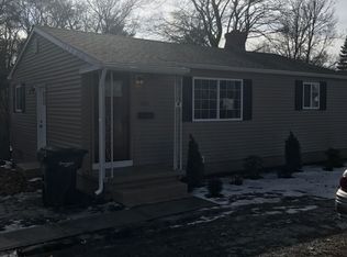 581 Plumtree Rd, Springfield, MA 01118