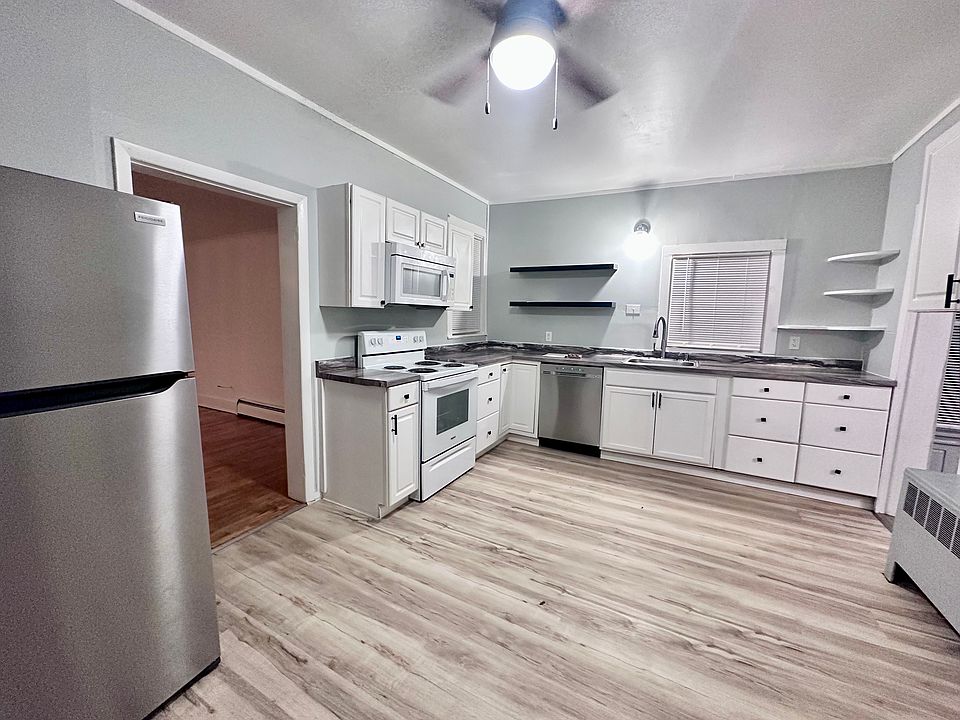 1st image of 20 Galen St