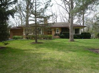 21 Cedar Ln, Lincolnshire, IL