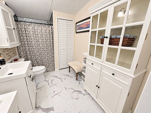 5th image of 615 Sunset Cir