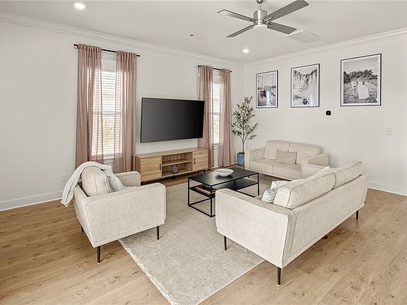 5th image of 1808 W Saddlebrook Ln