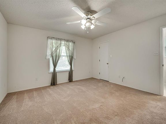 4th image of 612 Cumberland Dr