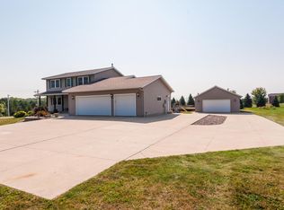 5990 Eisenhower Dr SE, Rochester, MN 55904