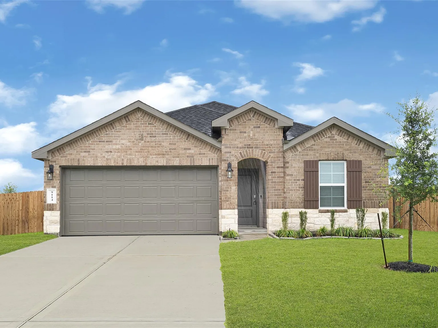 4 bed, 2.5 bath, 1831 sqft, $2,400 — Photo 3