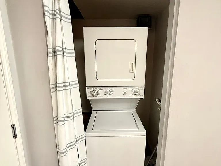 1435 India St #200 — Photo 6
