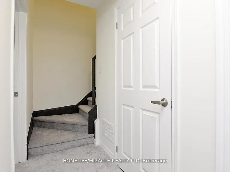 1081 Danforth Rd E #113 — Photo 18