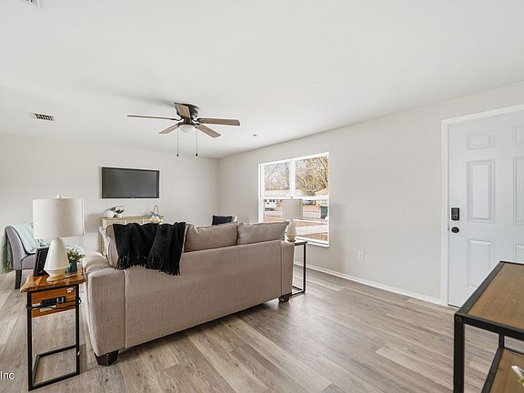 4th image of 8124 JEANWOOD Drive