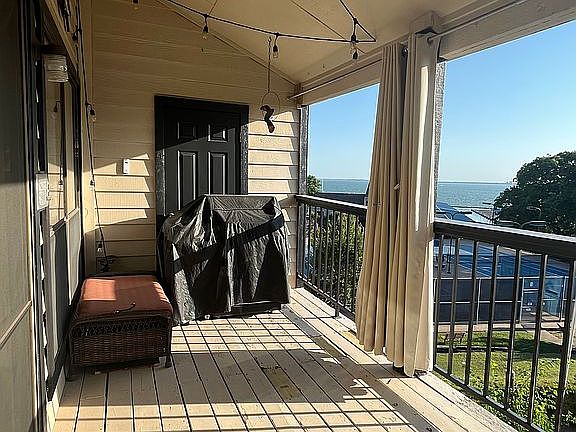 5th image of 524 Yacht Club Dr