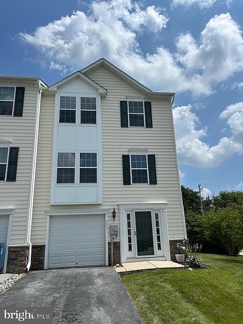 1st image of 503 Tifton Ln #503
