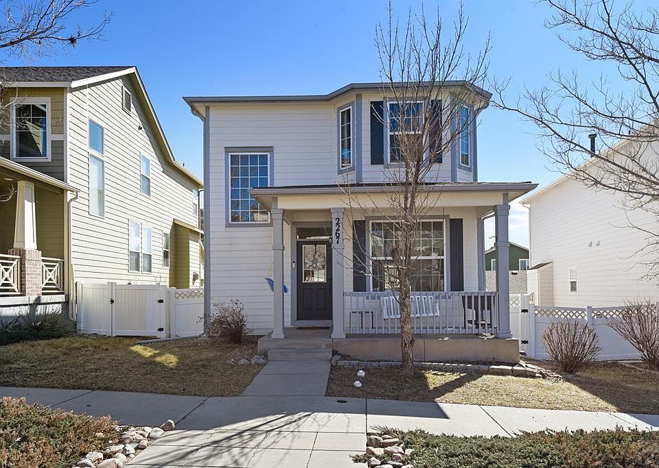 1st image of 2267 Saint James Dr