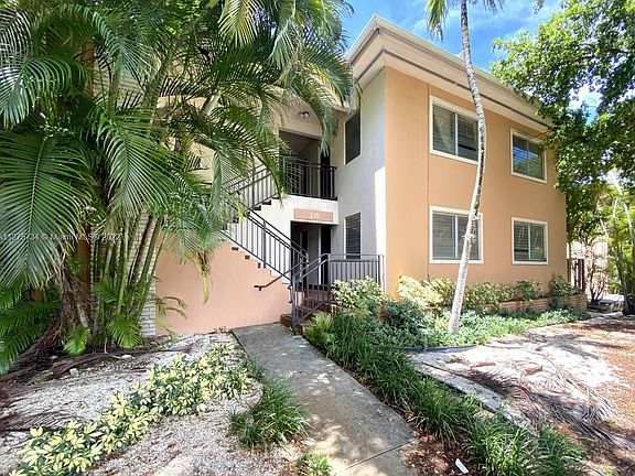 2nd image of 218 Santillane Ave APT 1