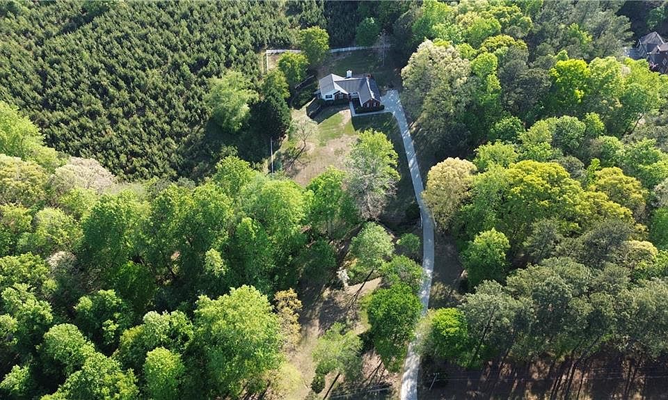 1st image of 3350 Old Thompson Mill Rd