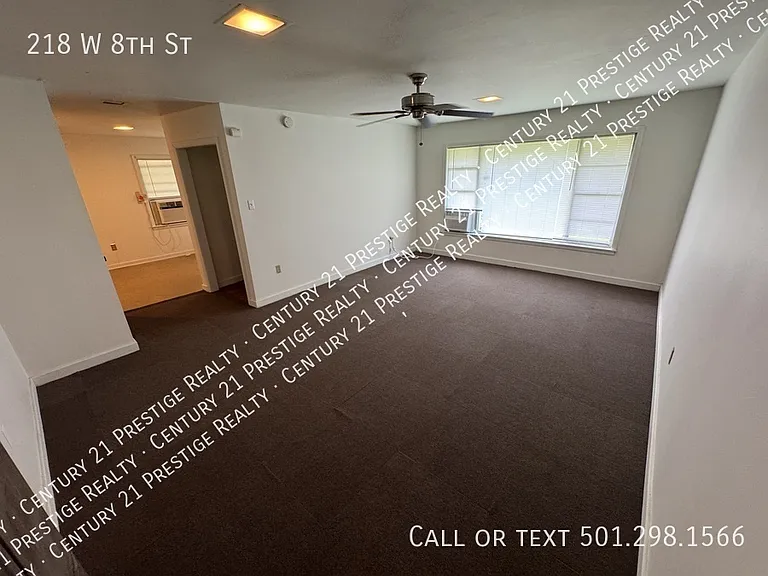 218 W 8th St — Photo 3