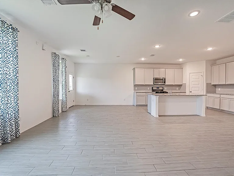 5806 Aurora Greens Ln — Photo 12