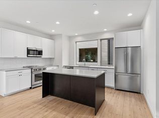 18016 7th Ave NE UNIT A, Seattle, WA 98155