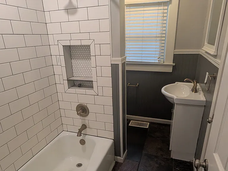 1411 Neosho St — Photo 3