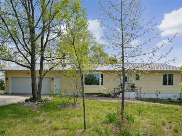 1264 320th St, Moscow, IA 52760