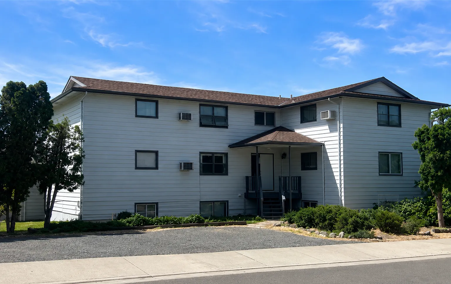75.00 - 126 E Barker — Photo 1