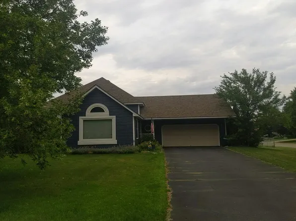 10407 Eagle St NW, Coon Rapids, MN 55433