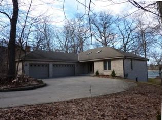 27146 Ridgewood Trl, Waterford, WI 53185